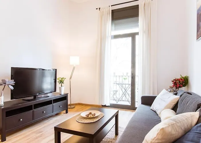 One Bedroom Flat Close To Beach *