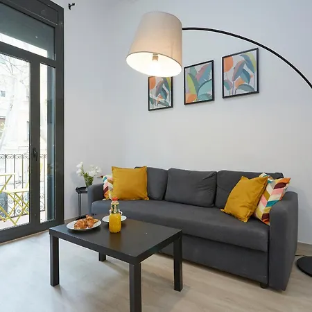 One Bedroom Flat Close To Beach Apartment