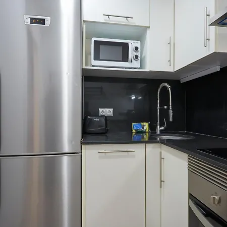 One Bedroom Flat Close To Beach Apartment
