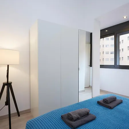 One Bedroom Flat Close To Beach Apartment
